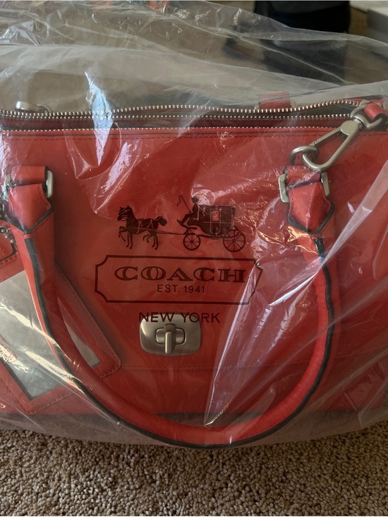Coach Handbags - Coach Red Leather Shoulder Satchel with Turn-Lock